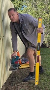 Installing a new Paling Fence near Varsity Lakes